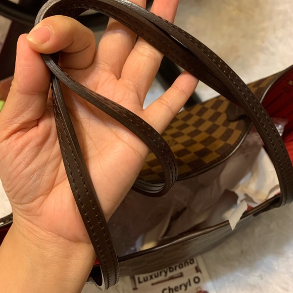 Authentic Louis Vuitton Neverful MM - Picture 10 of 16